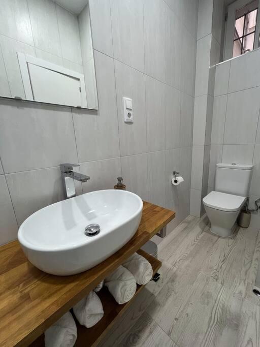 Redondilla Apartment Madrid Bagian luar foto